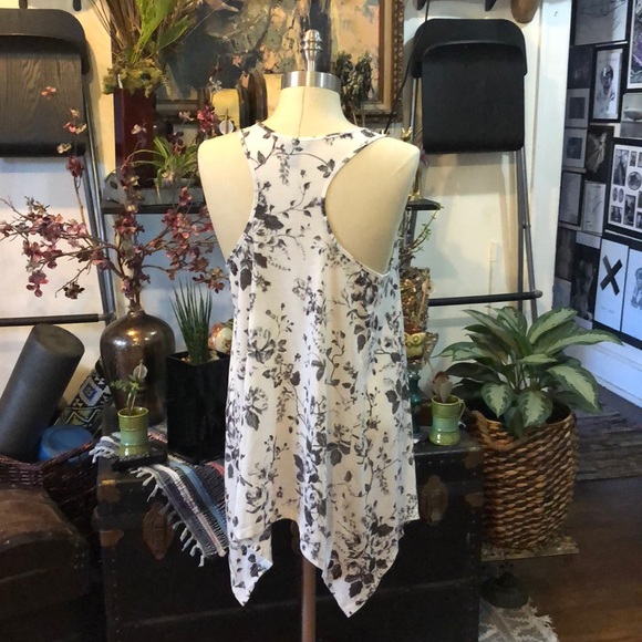 H&M Floral Tank - Picture 3 of 4